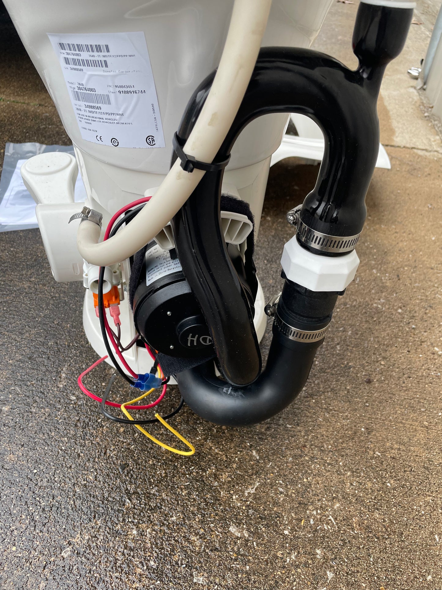 Dometic 7640 Master Flush Ceramic Toilet, White 304764001