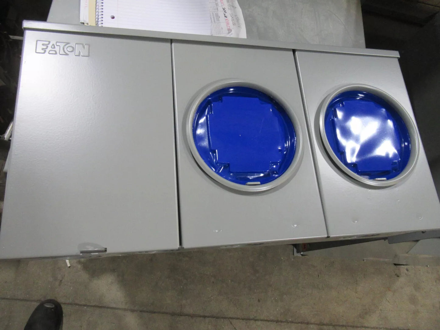 EATON 2KNU1CLX 200A Meter Socket 2-Gang 4-Jaw 600 VAC Ringed 100A NEW 1PH3W