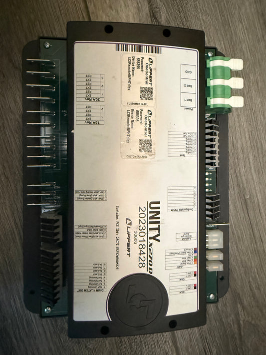 LIPPERT OEM 2023018428 ONE CONTROL UNITY X270D MODULE 30606 3*