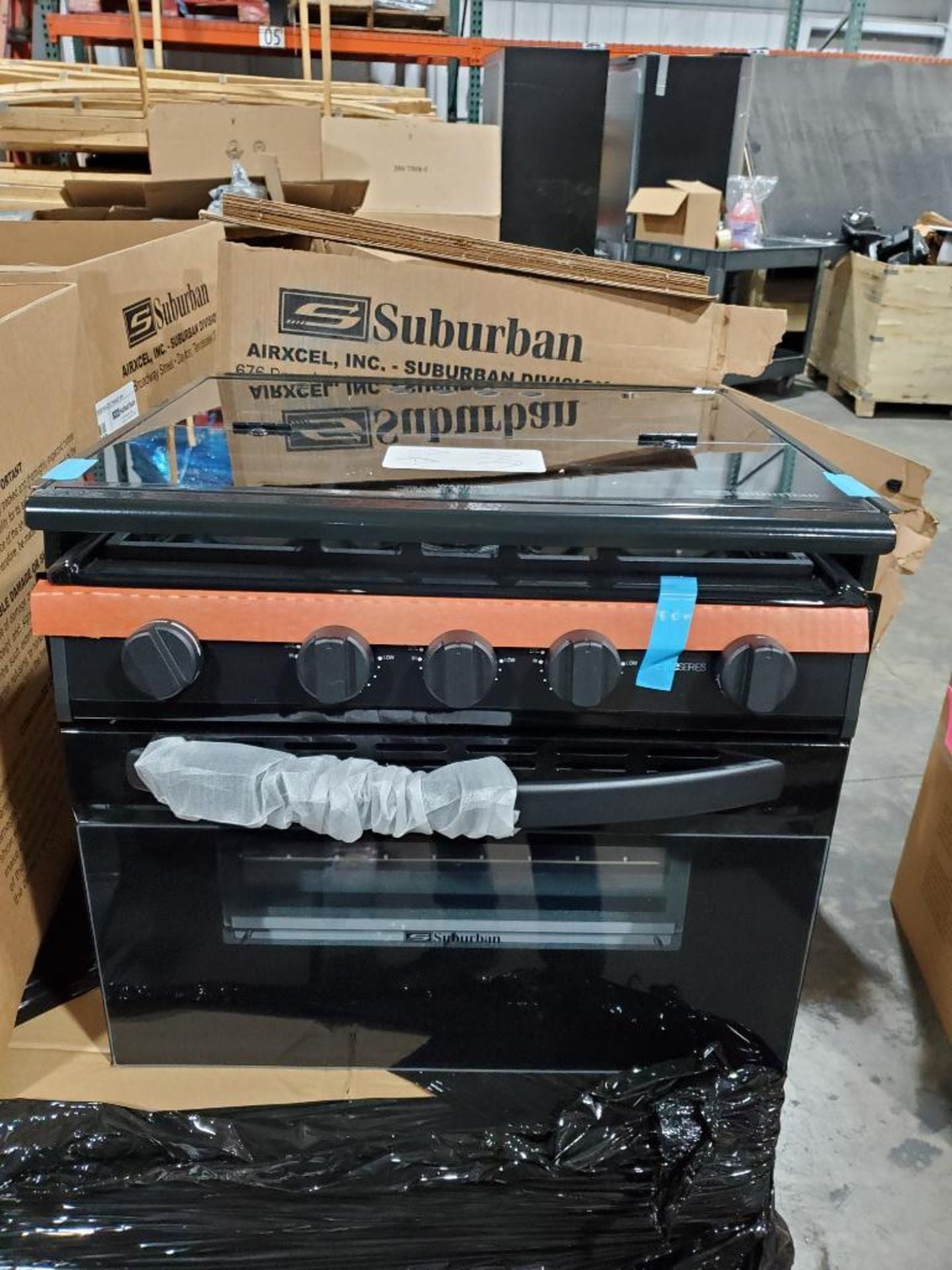 Suburban 3 Burner Range Oven LP Gas Glass Cover 3638D SRNSXB3B1XAG2EC - DENTS