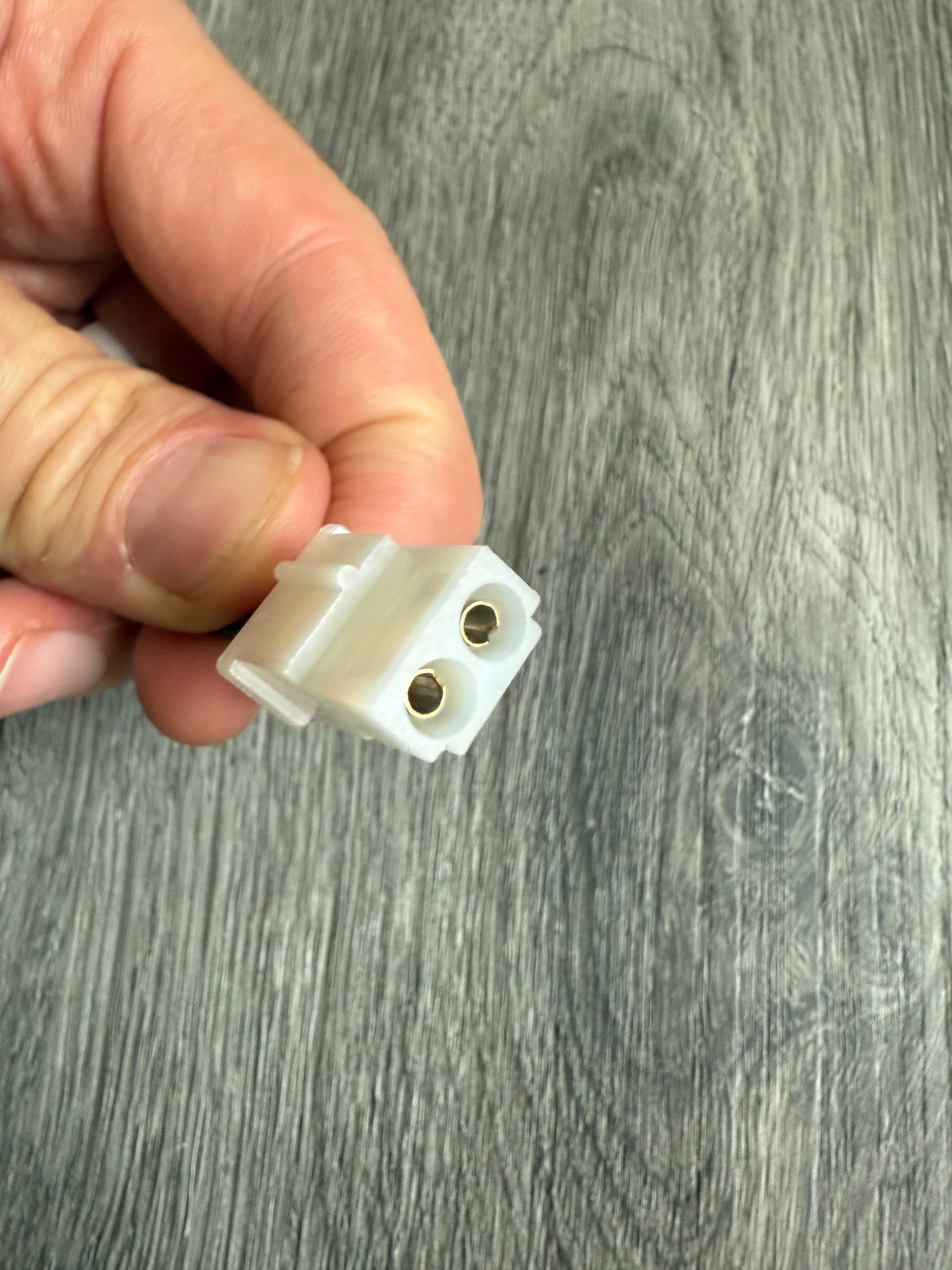 Lippert CAN Bus Power Connector | 329080 | 3.0 Advantage | 2-Pin