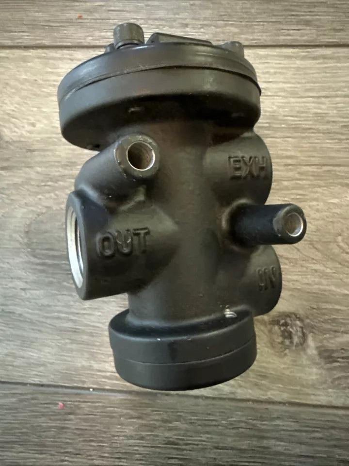 Norgren D1025C-CC Directional Control Poppet Valve 150 PSIG A16 A18